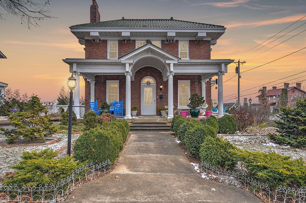 101 Solar Street Property Photo