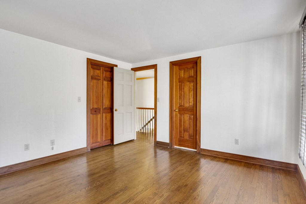 131 Ne Hillside Drive Property Photo 34