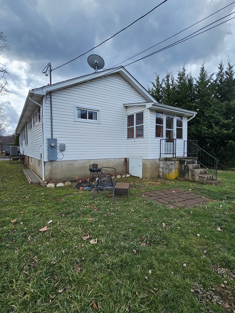 1815 4th Street Property Photo 3