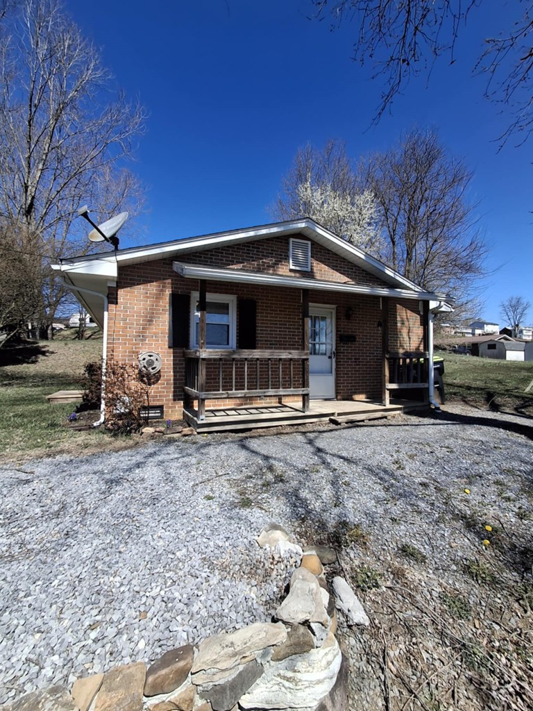 315 W West Avenue Property Photo 6