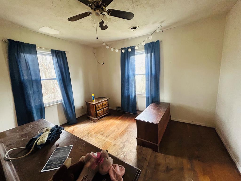 231 Grove St Property Photo 14