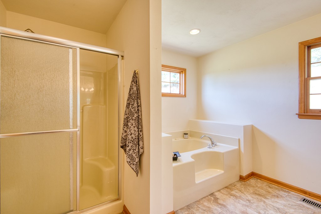 195 Nw Showalter Rd Property Photo 55