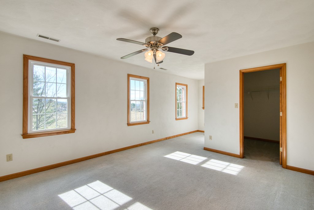 195 Nw Showalter Rd Property Photo 57