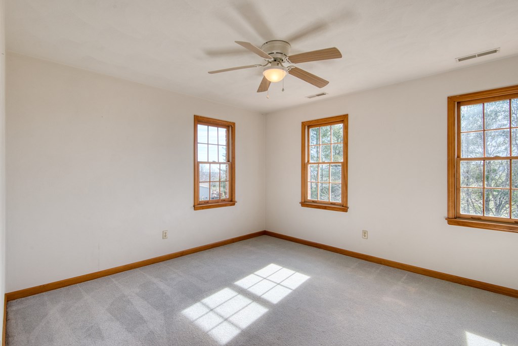 195 Nw Showalter Rd Property Photo 61