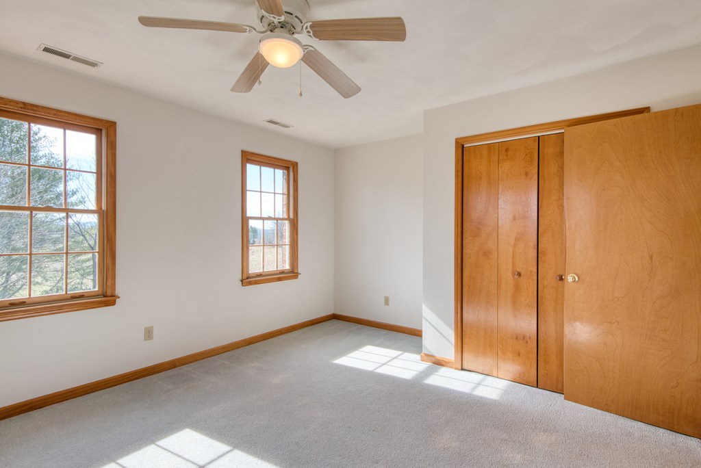 195 Nw Showalter Rd Property Photo 64