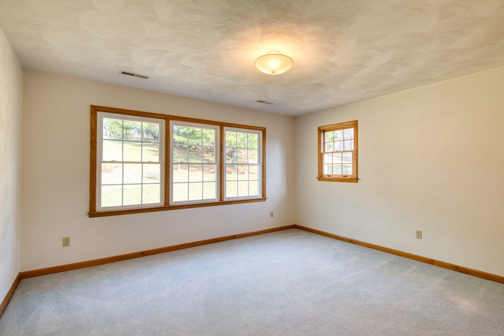 195 Nw Showalter Rd Property Photo 67