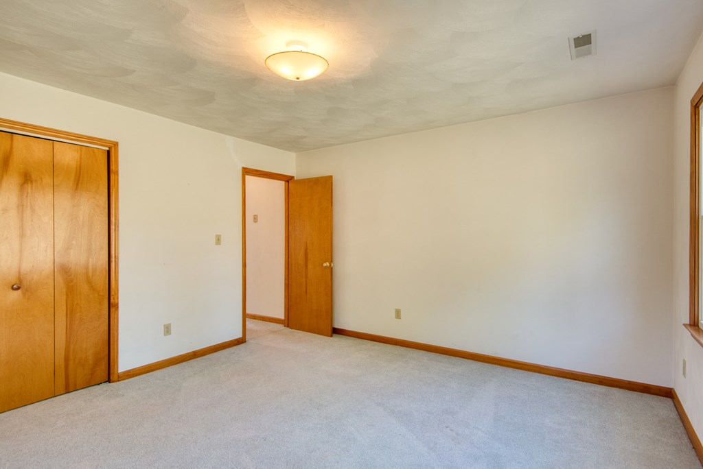 195 Nw Showalter Rd Property Photo 69