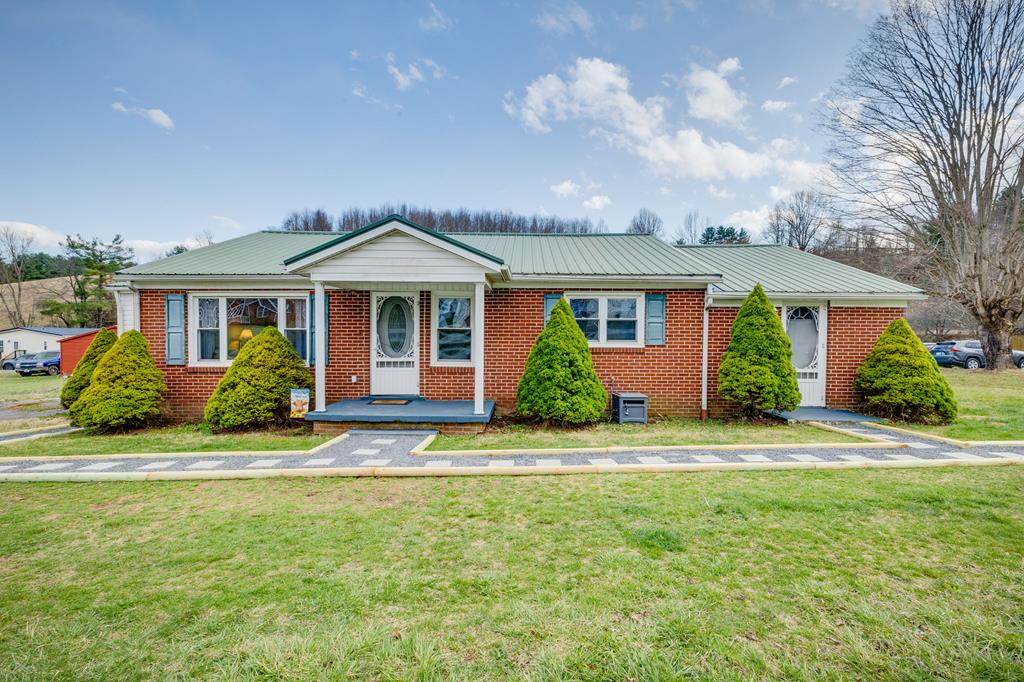 6388 Baptist Valley Rd. Property Photo