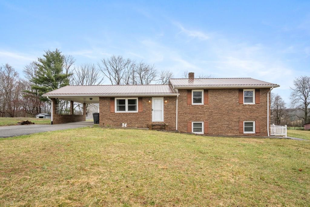 206 Briarwood Lane Property Photo 1