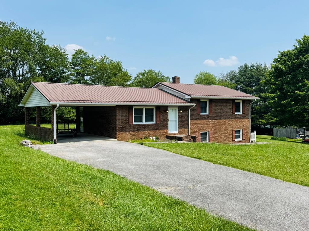 206 Briarwood Lane Property Photo 1