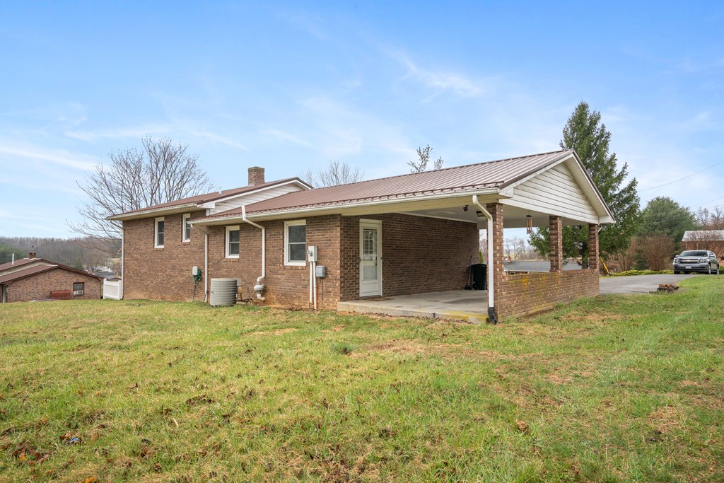 206 Briarwood Lane Property Photo 7