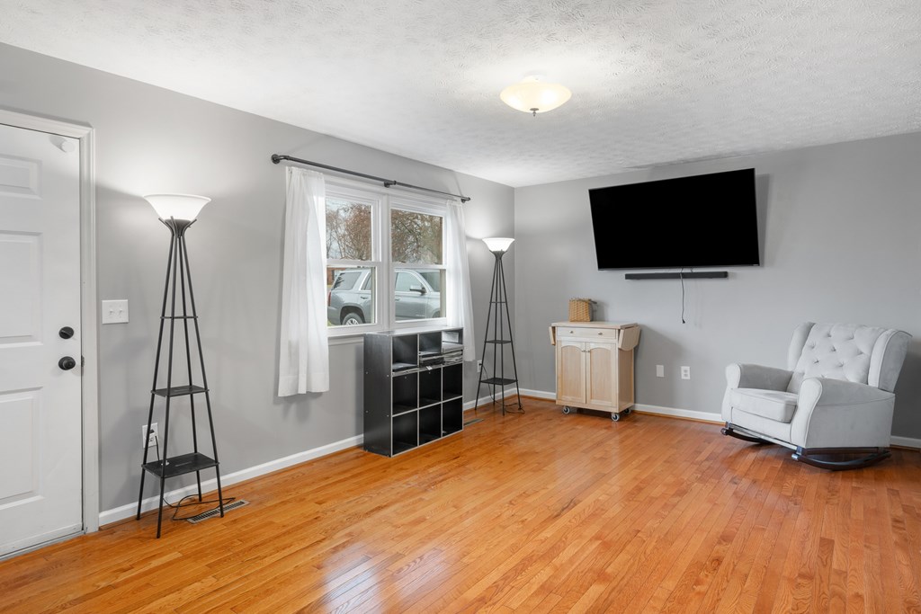 206 Briarwood Lane Property Photo 16