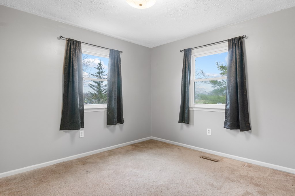 206 Briarwood Lane Property Photo 22