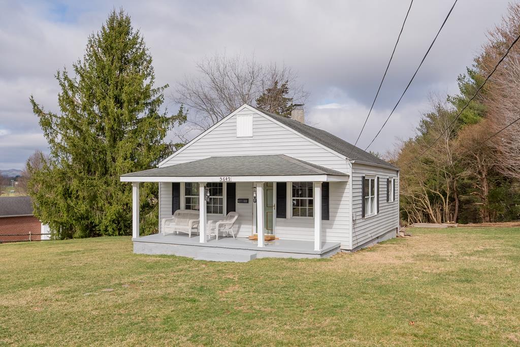5649 Ingles Property Photo 1