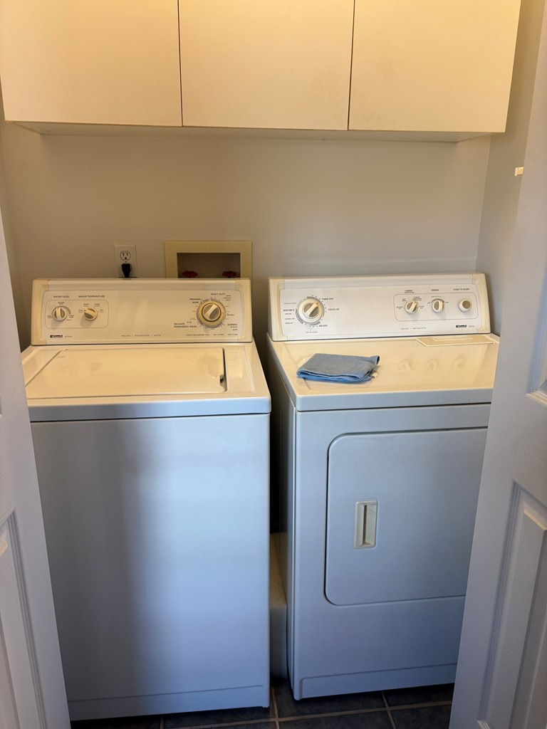 1037 Pond Street Property Photo 4