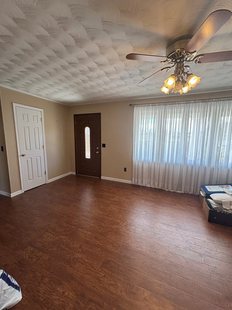 1037 Pond Street Property Photo 9