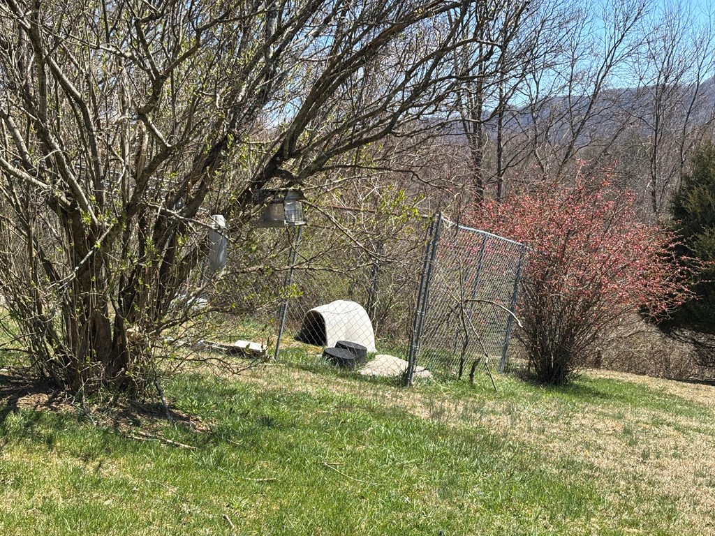 1037 Pond Street Property Photo 24