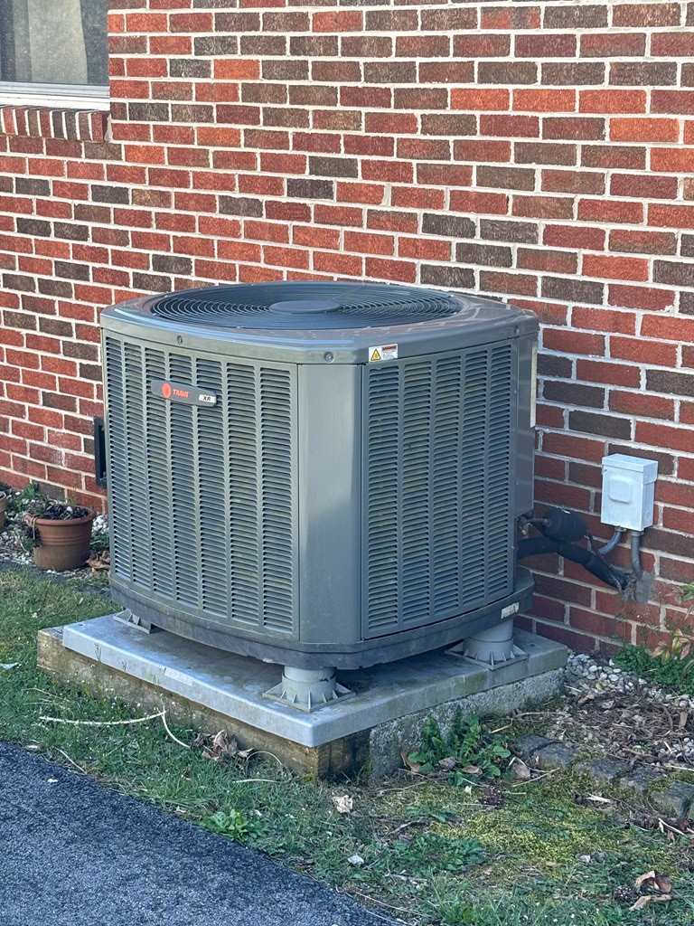 1037 Pond Street Property Photo 26