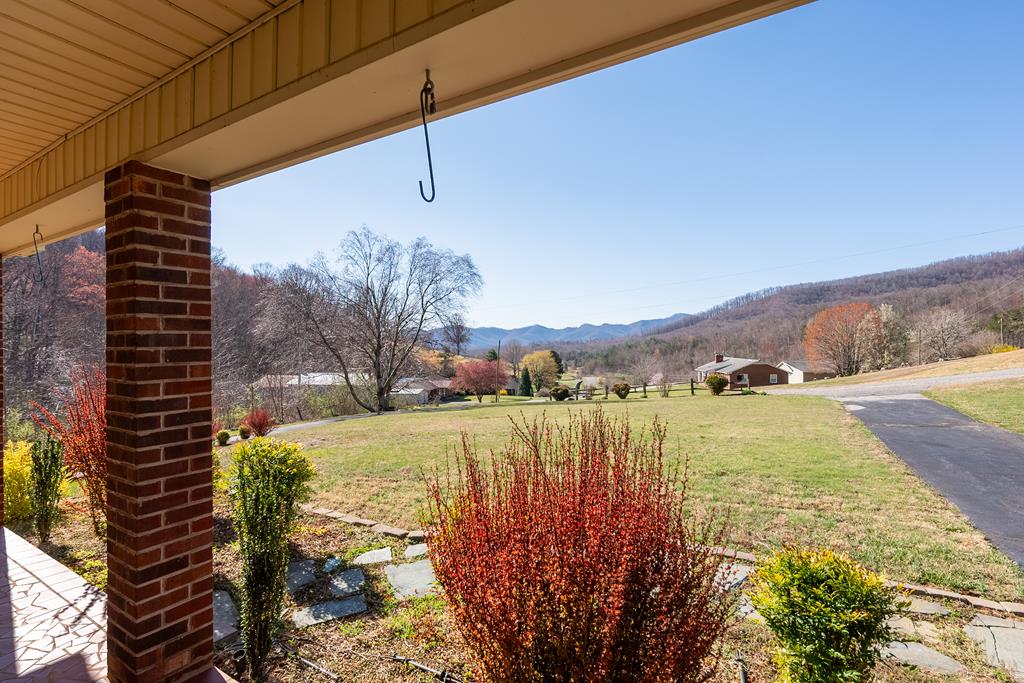 5949 Belcher Mountain Rd Property Photo 6