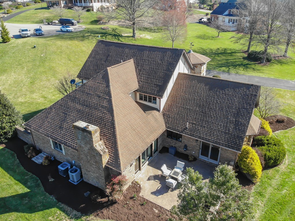 360 Winterham Drive Property Photo 4
