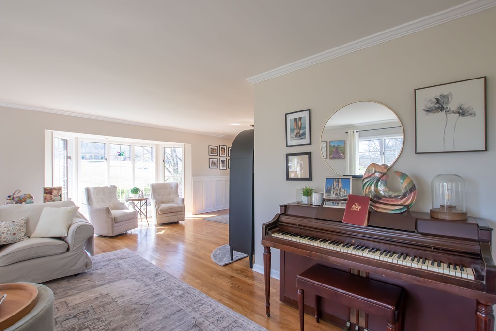 360 Winterham Drive Property Photo 10