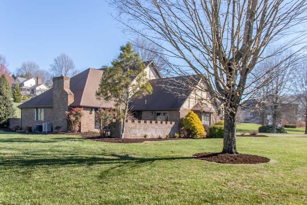 360 Winterham Drive Property Photo 12