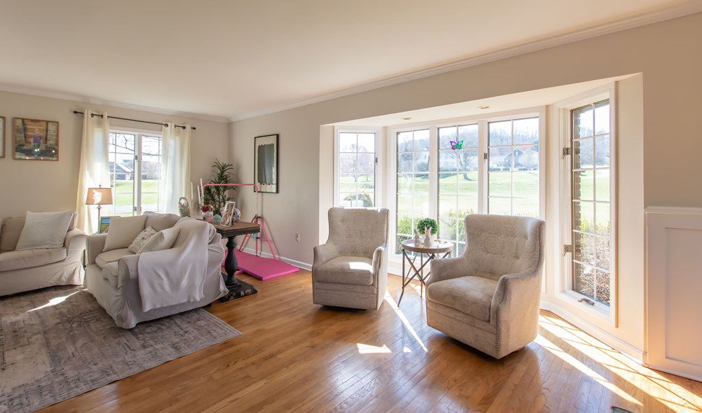 360 Winterham Drive Property Photo 13