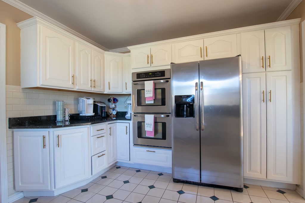 360 Winterham Drive Property Photo 15