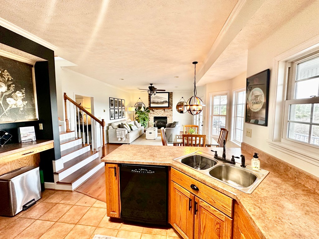 417 Bronco Property Photo 31