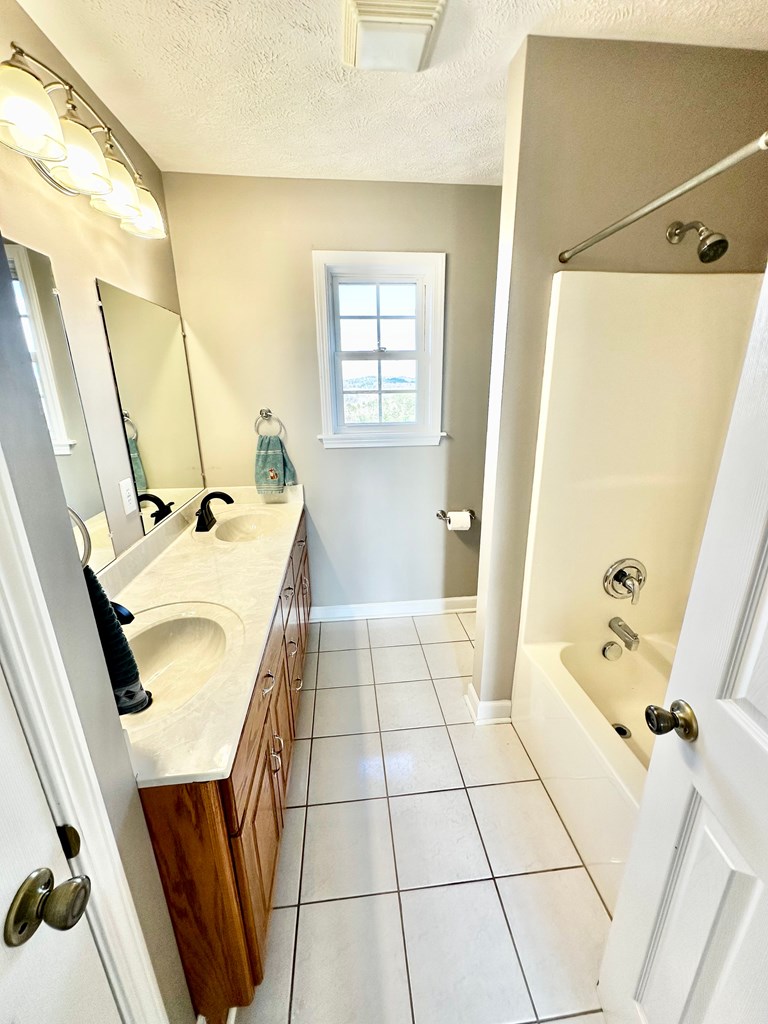 417 Bronco Property Photo 36