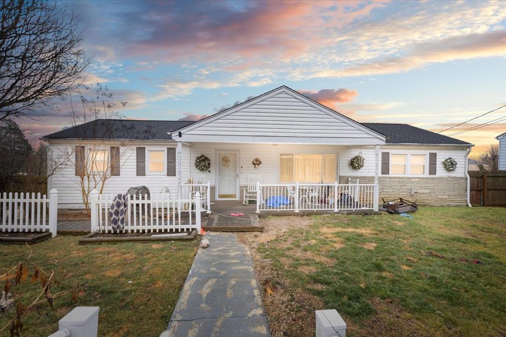 1067 Bluegrass St Property Photo 1