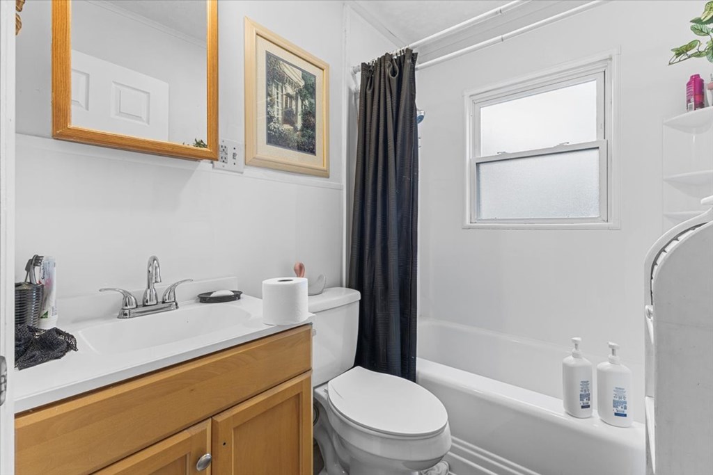 1067 Bluegrass St Property Photo 10