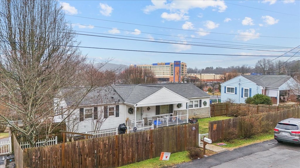 1067 Bluegrass St Property Photo 30