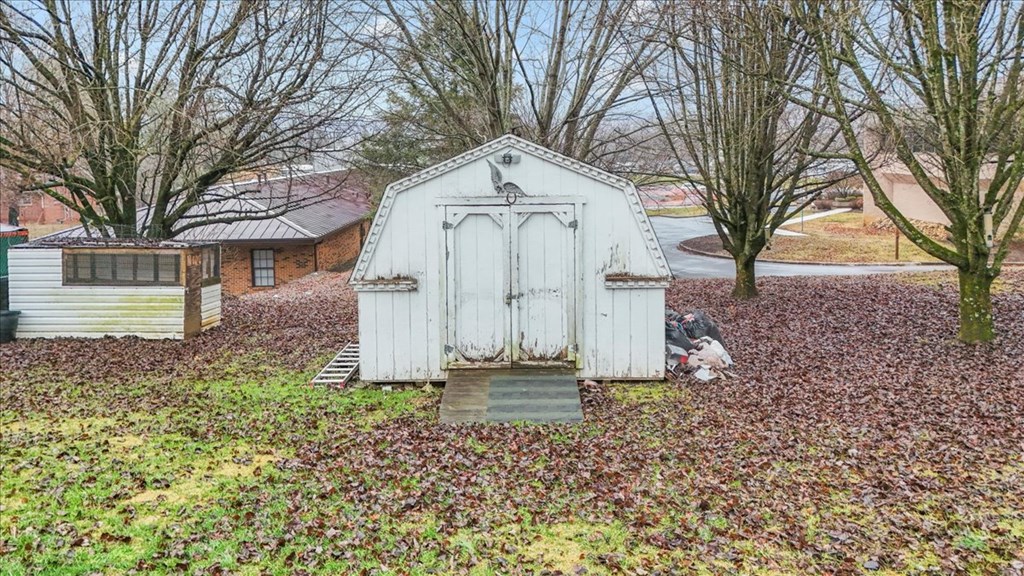 1067 Bluegrass St Property Photo 34