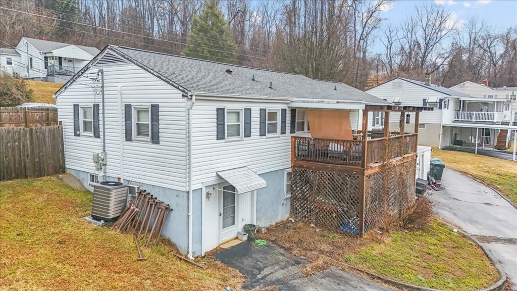 1067 Bluegrass St Property Photo 36
