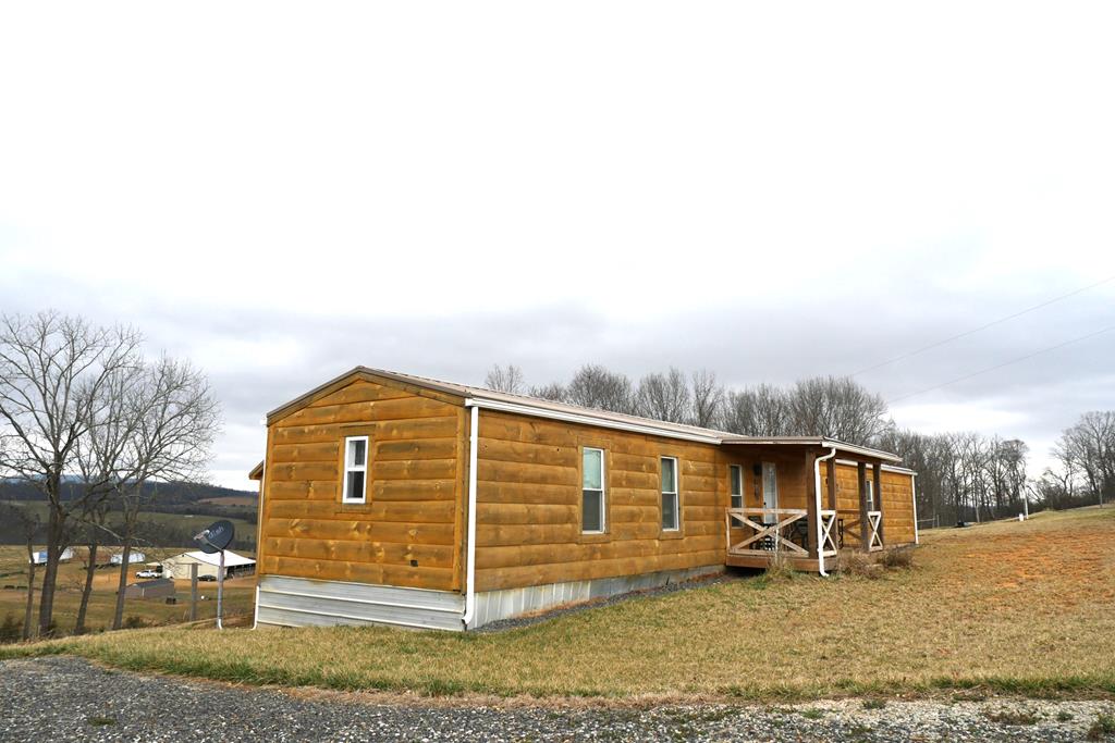 711 Riverview Drive Property Photo 1