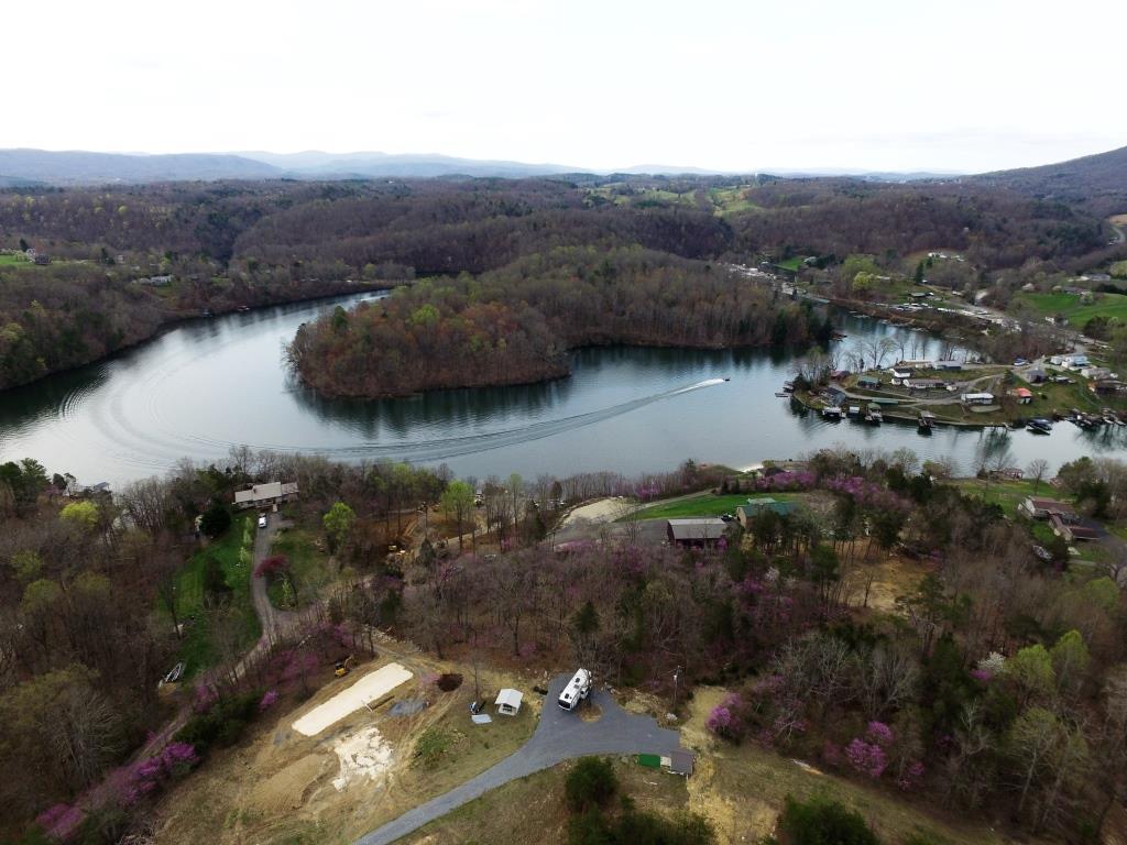 4470 Raspberry Ln Property Photo 1