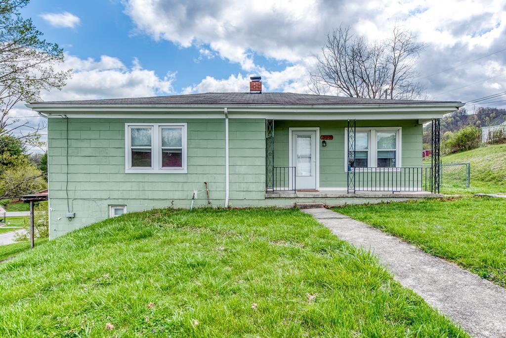 303 Clinton Ave Property Photo