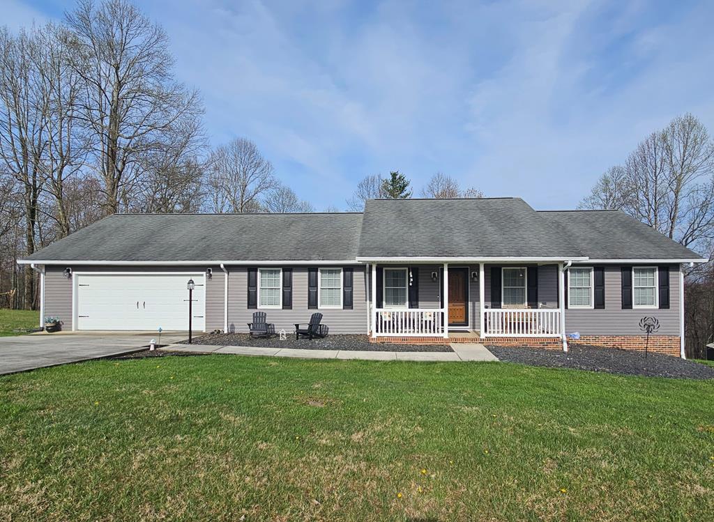 244 Cedar Pt Property Photo