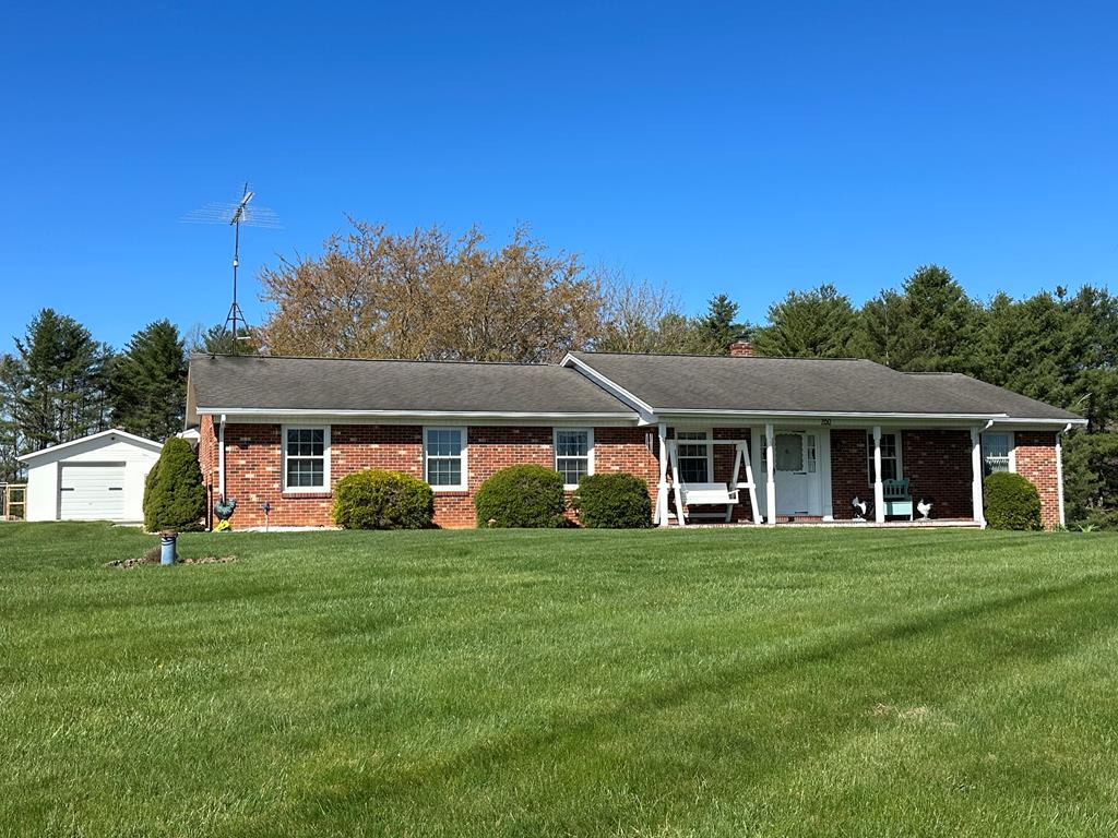 760 Breezy Ridge Rd Property Photo