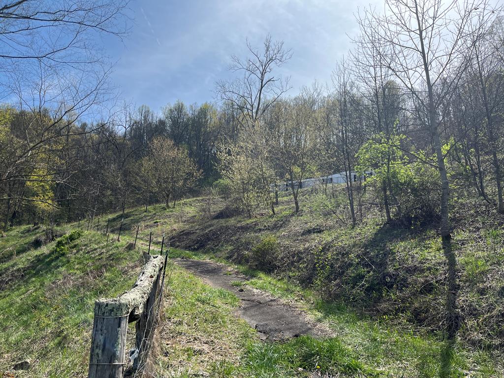 144 Claudes Hill Dr
