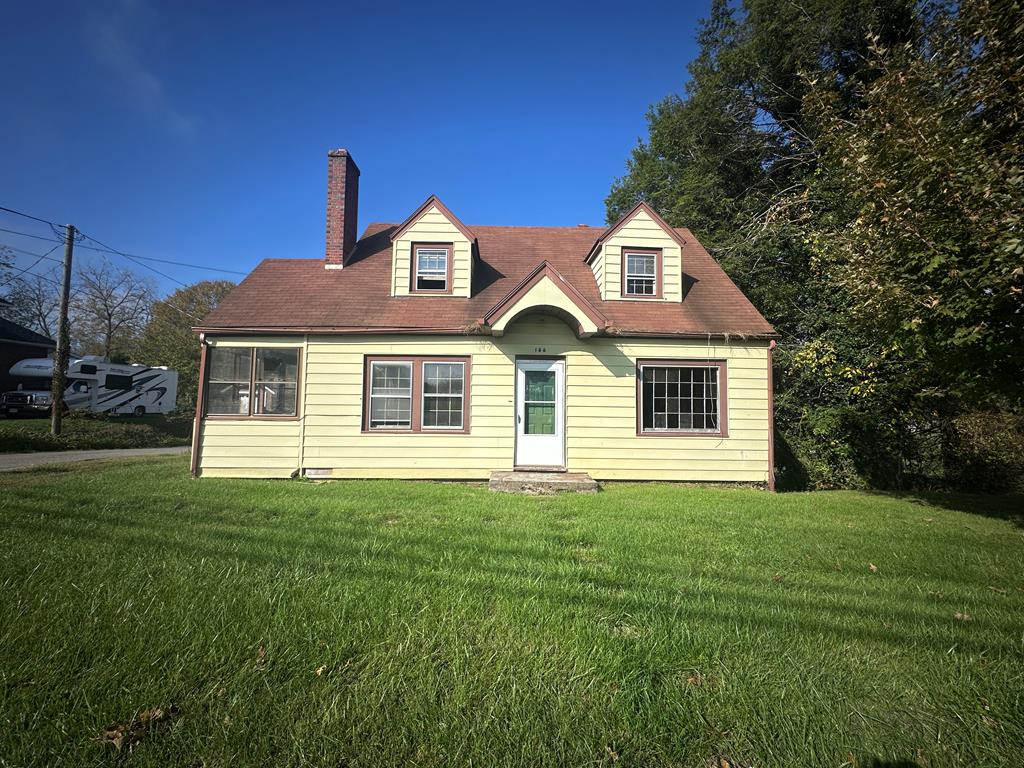 186 S Main St Property Photo