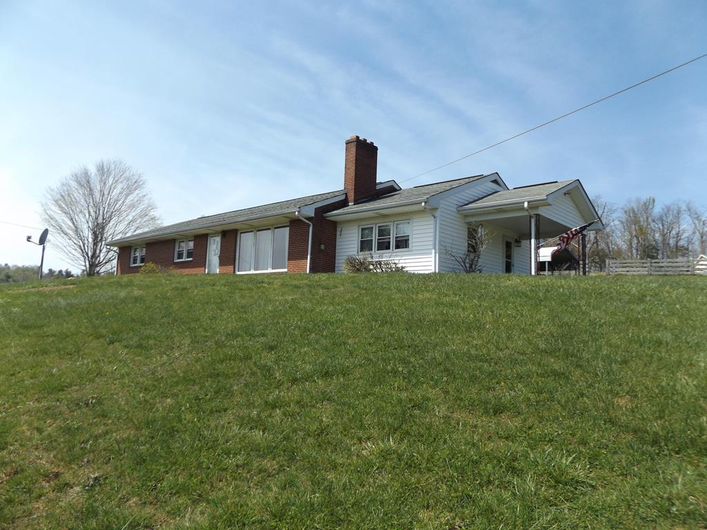 114 Devo St Property Photo