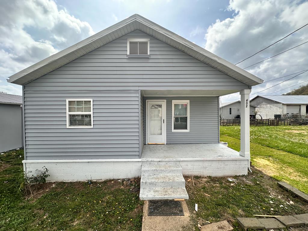 402 Givens St Property Photo