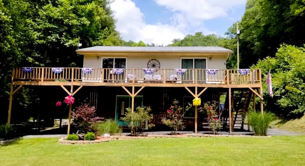 1658 Jakes Fork Rd Property Photo