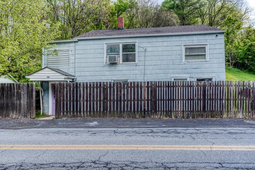 715 South Church Street Property Photo