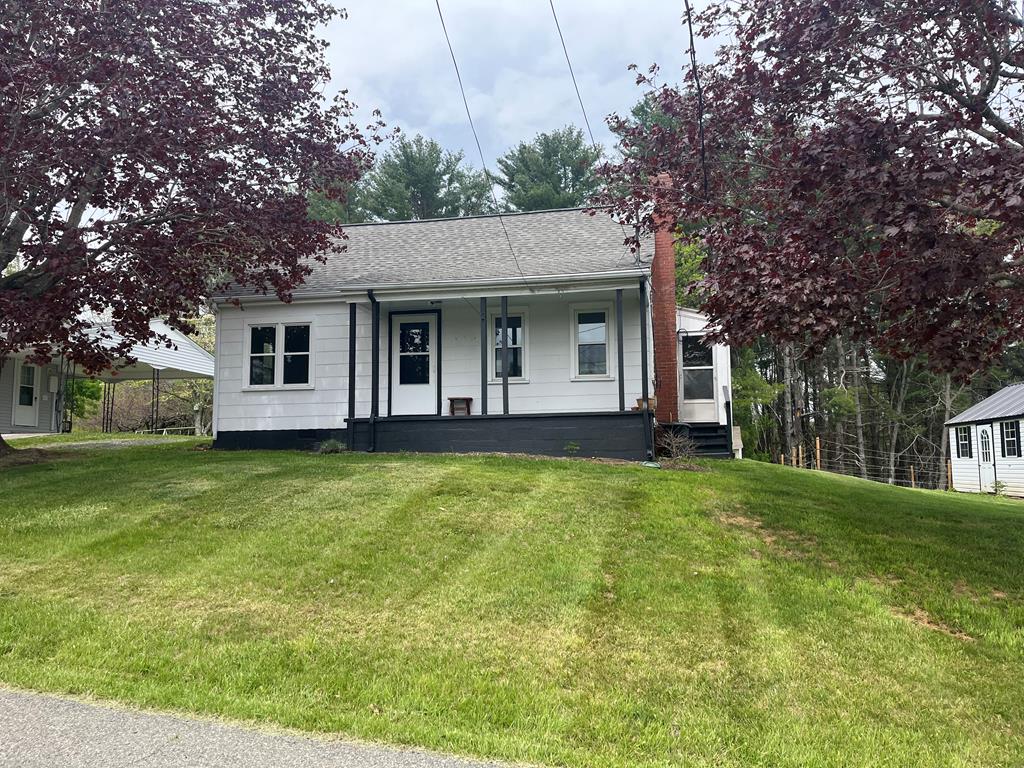 212 Sutherland St Property Photo