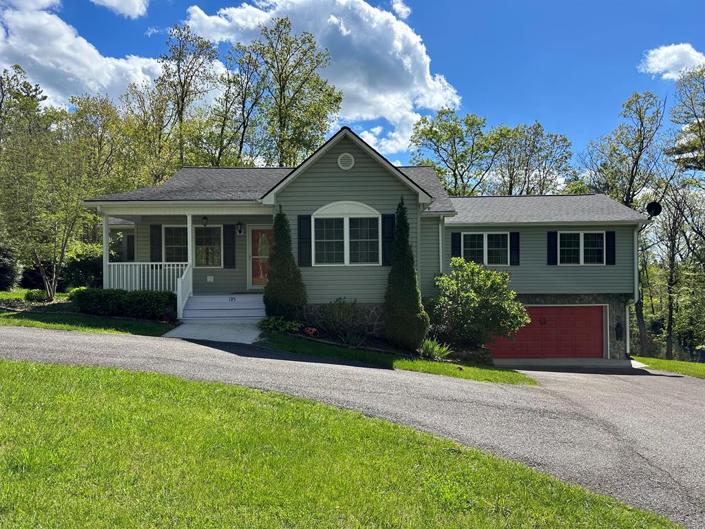 185 Laurel Dr Property Photo