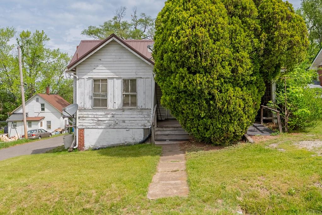 519 Stuart Ave. Property Photo 1