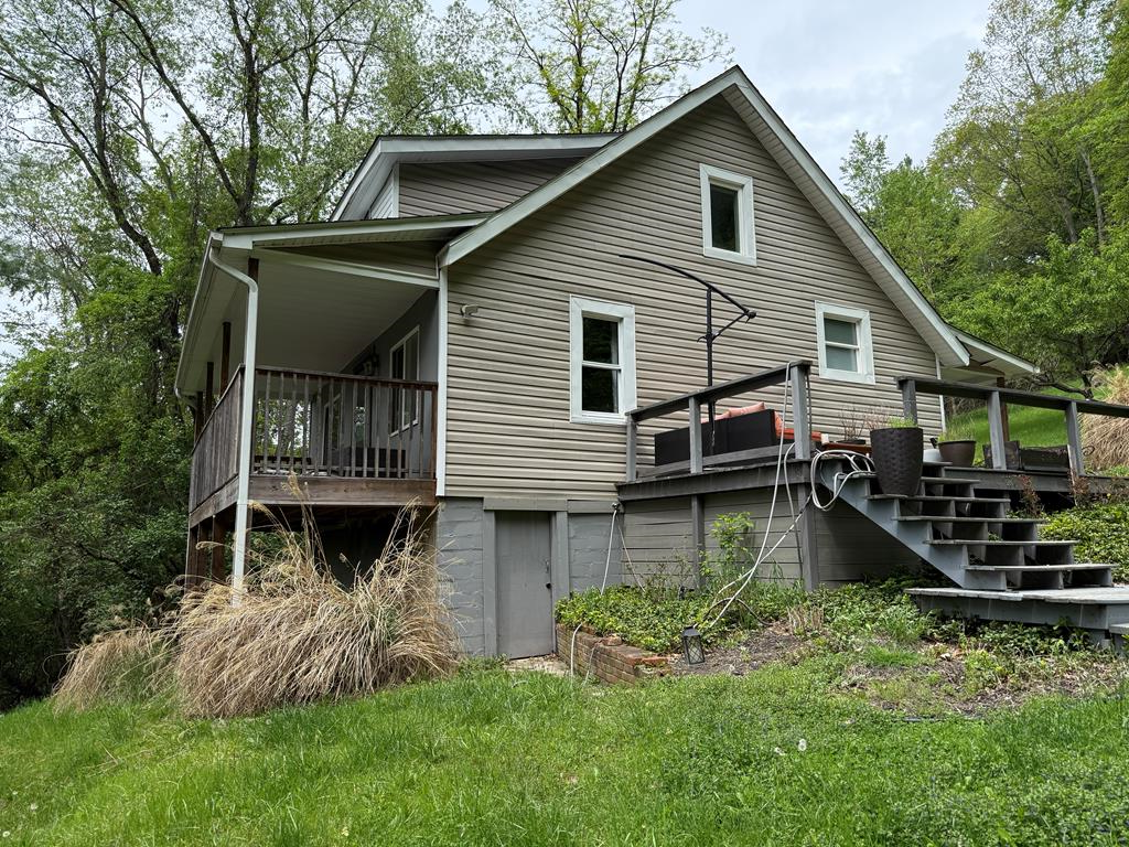 108 Square Street Property Photo